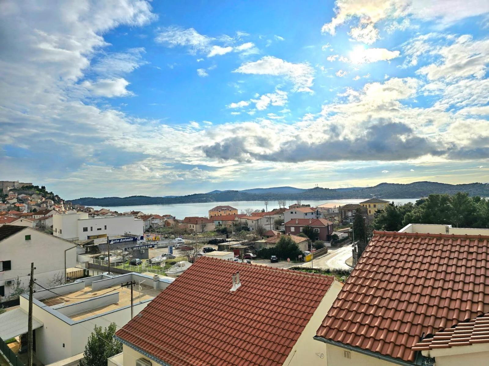 שיבניק Apartmani Krnic מראה חיצוני תמונה